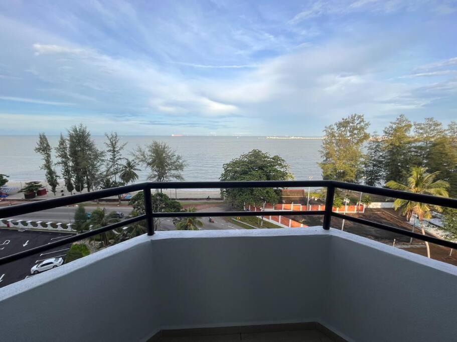 2Br Apartment - Beachfront - Corner Unit - Netflix - Unifi 300Mbps - Mutiara Melaka Pantai Puteri Apartemen Malacca