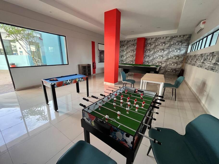 2Br Apartment - Beachfront - Corner Unit - Netflix - Unifi 300Mbps - Mutiara Melaka Pantai Puteri