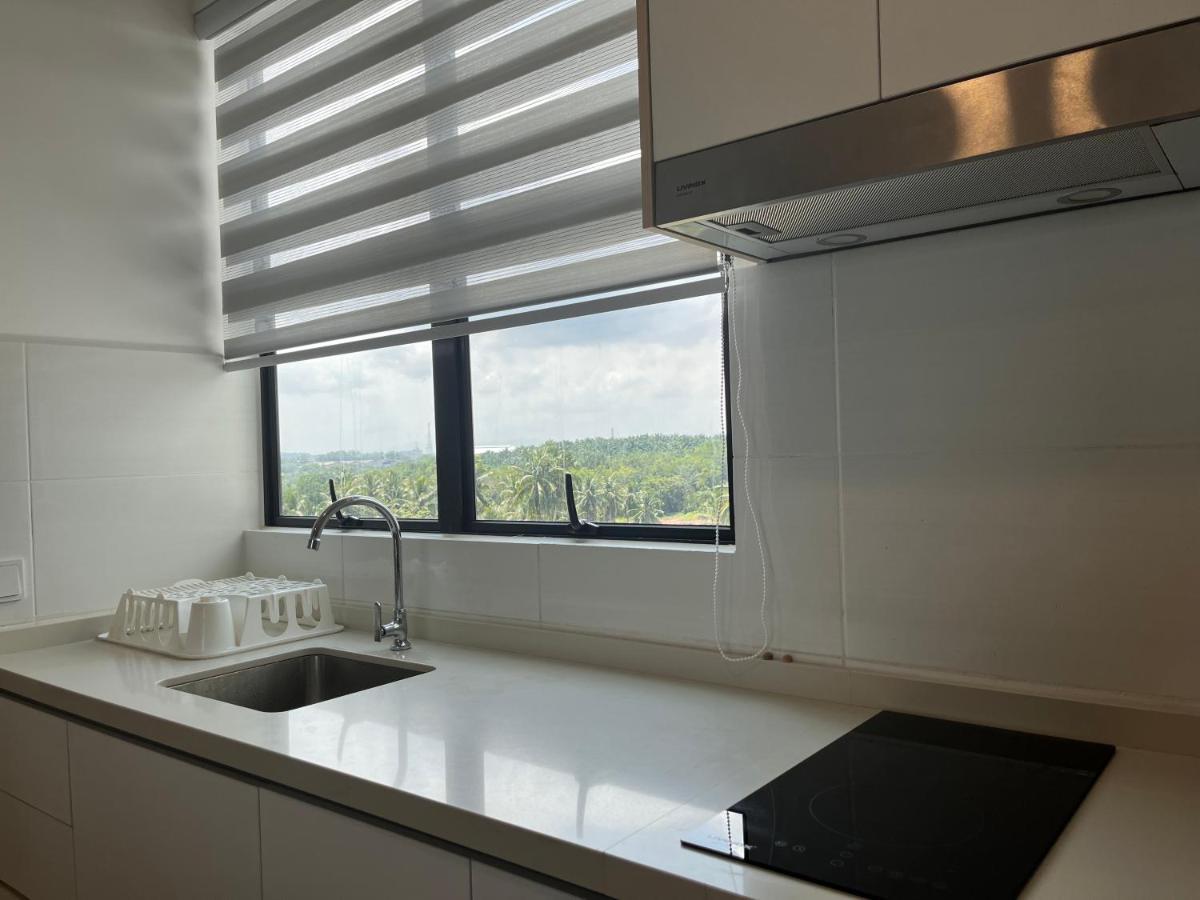 2Br Apartment - Beachfront - Corner Unit - Netflix - Unifi 300Mbps - Mutiara Melaka Pantai Puteri *